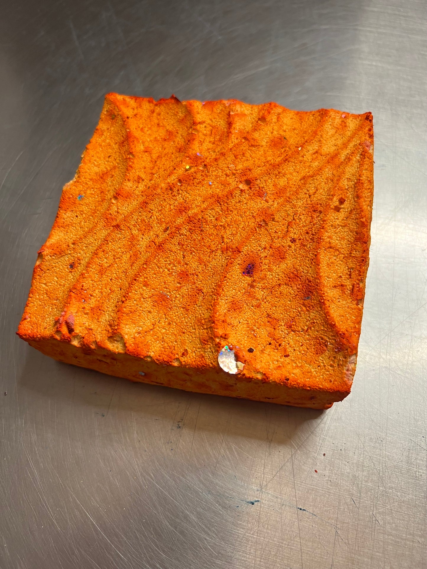 Wavy Top Square